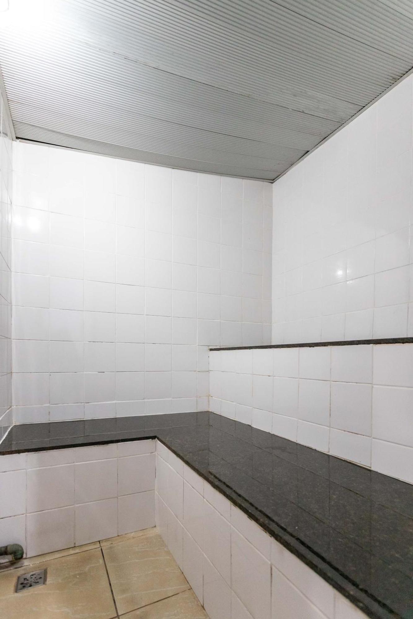 Apartment Camboinhas Com Piscina, Ar Condicionado E Garagem!