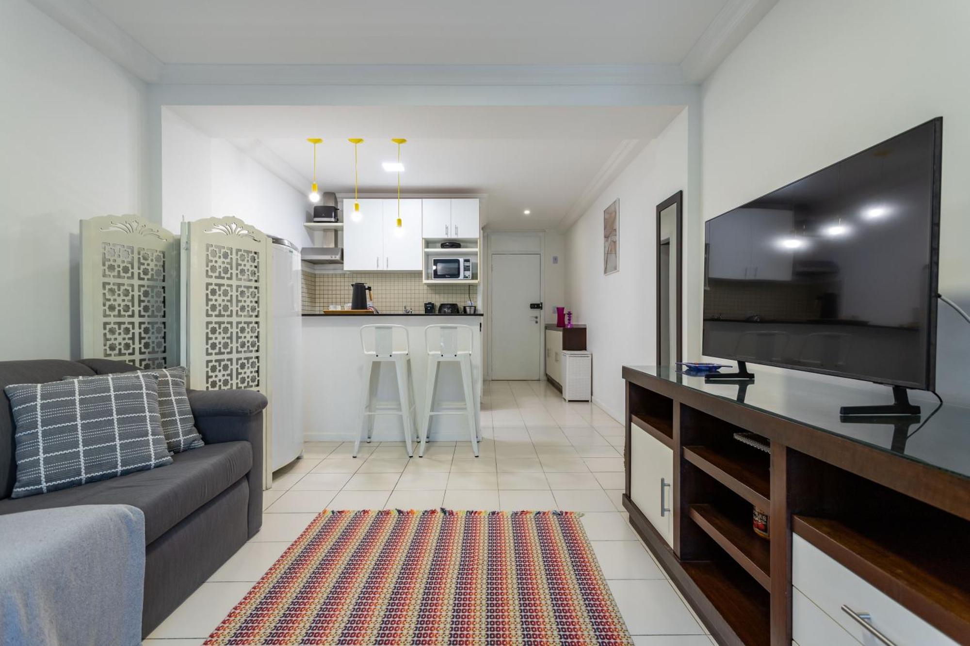 Camboinhas Com Piscina, Ar Condicionado E Garagem! * Niteroi